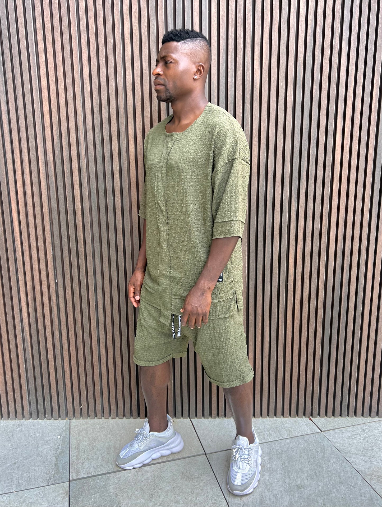 Tricou kaki din material vaporos
