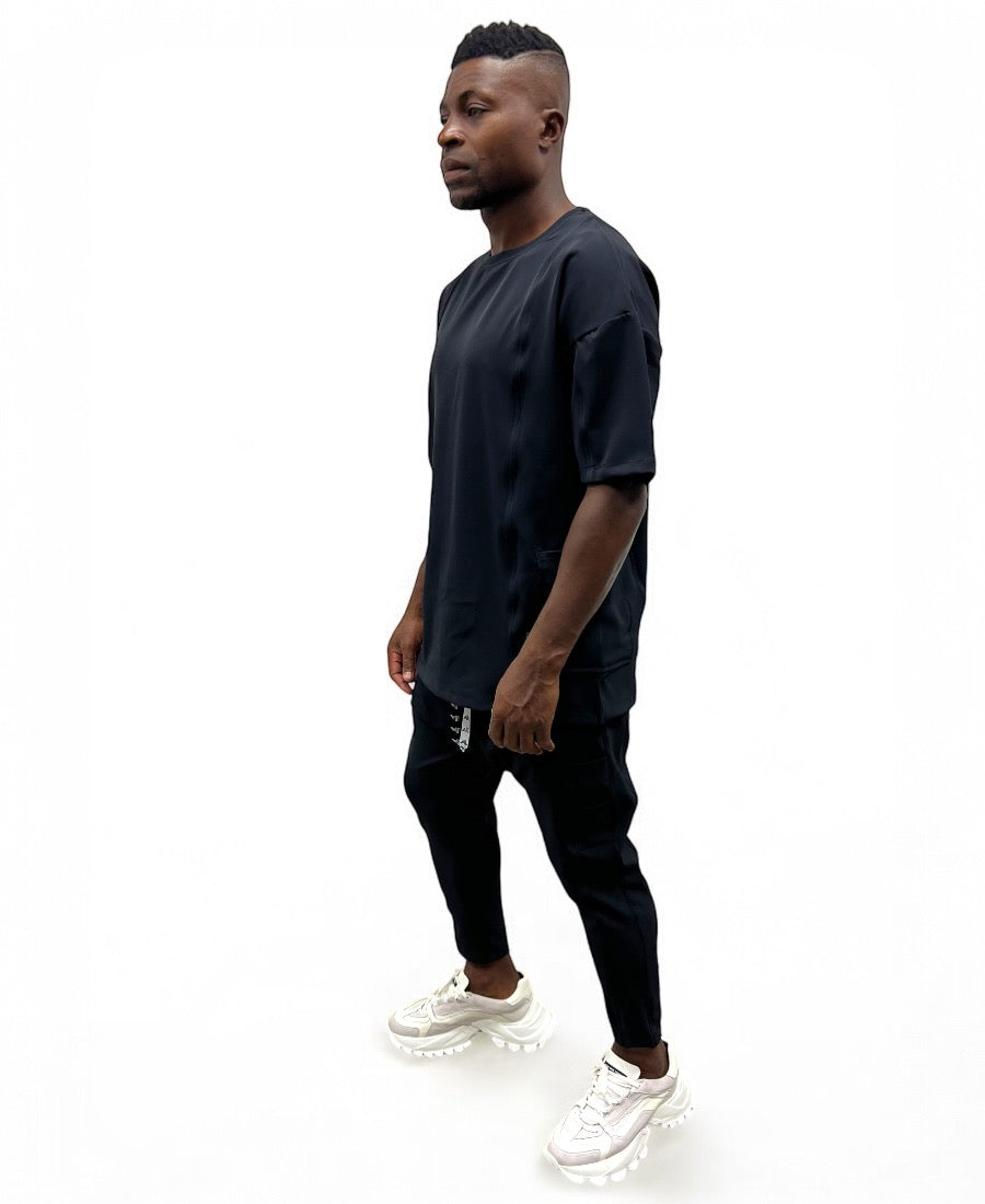 Pantaloni negri cu design lateral