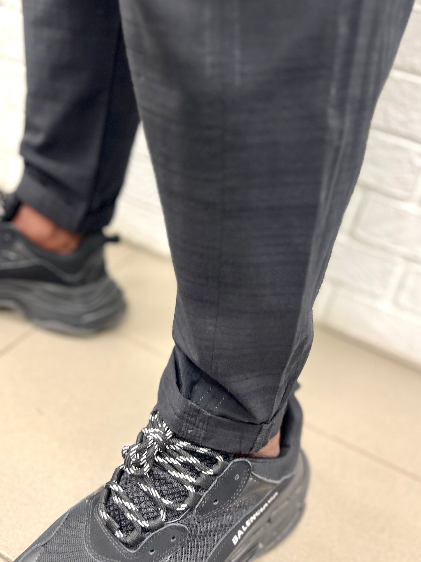 Pantaloni casual negri