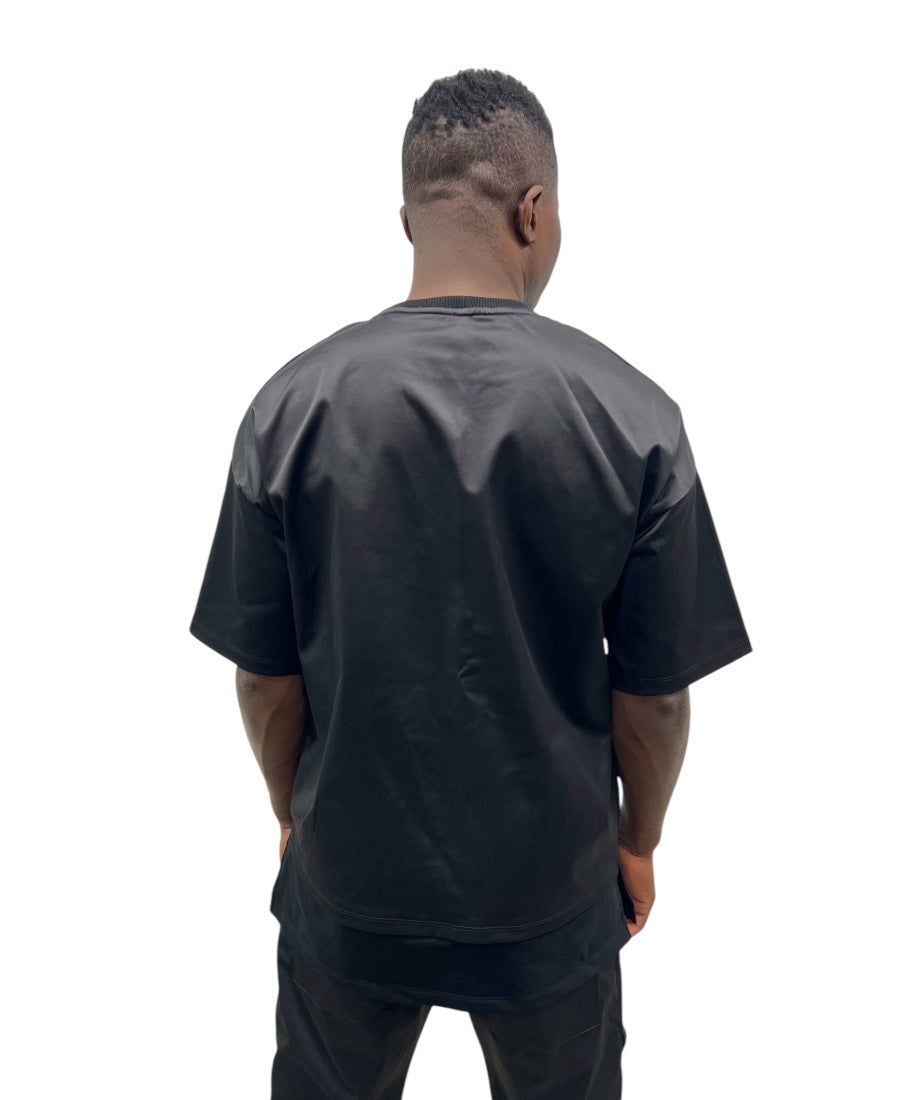 Tricou negru din doc lucios • cu extensie