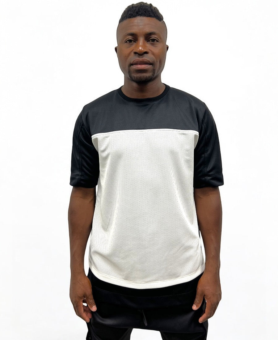 Tricou negru cu design din plasa alba