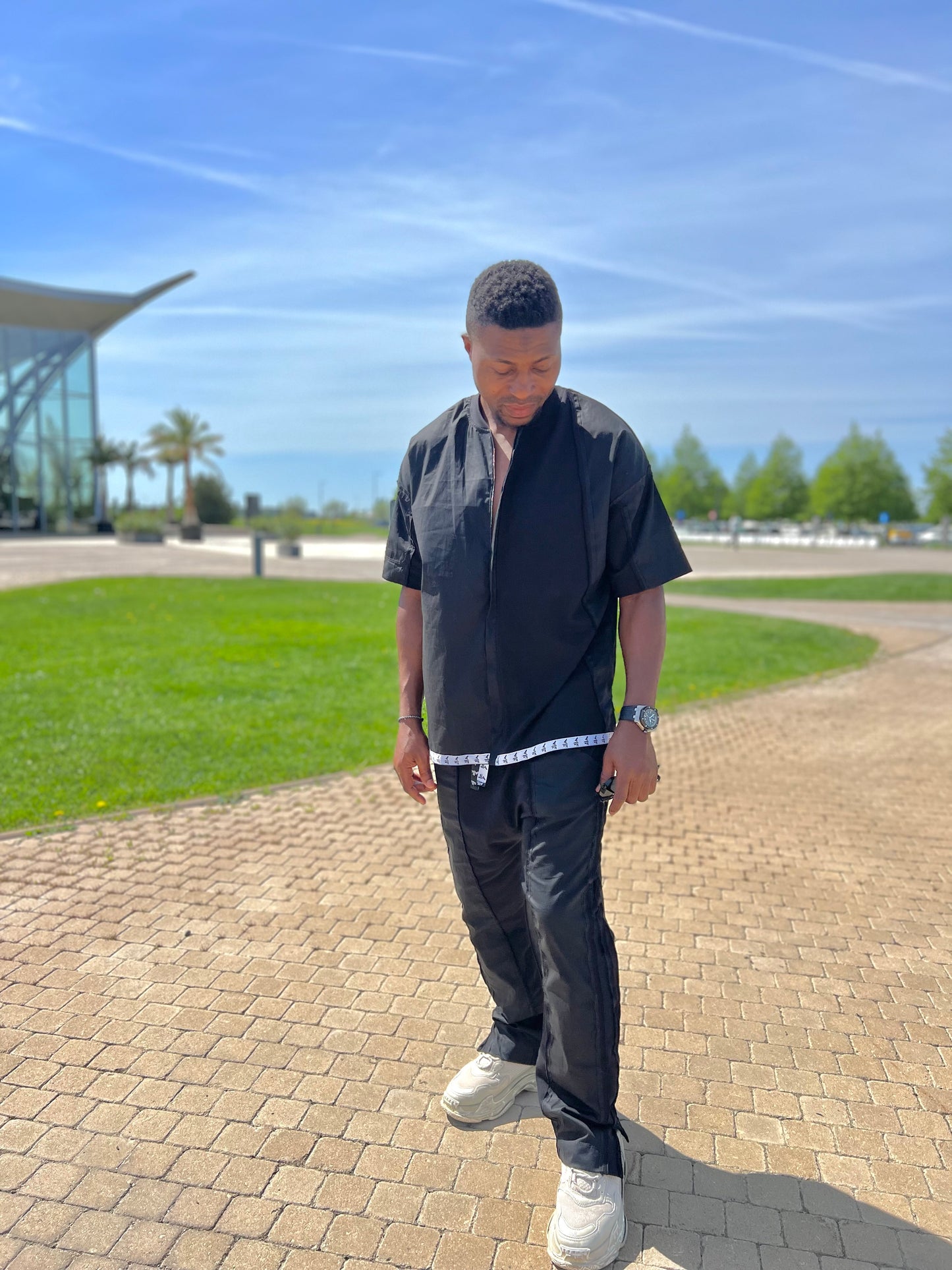 Compleu negru cu tricou tip camasa cu fermoar