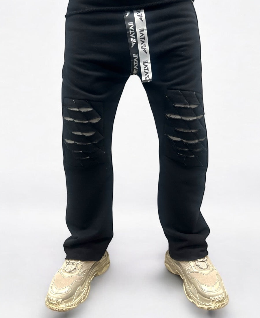 Pantaloni negri cu design din fas gros si cusaturi