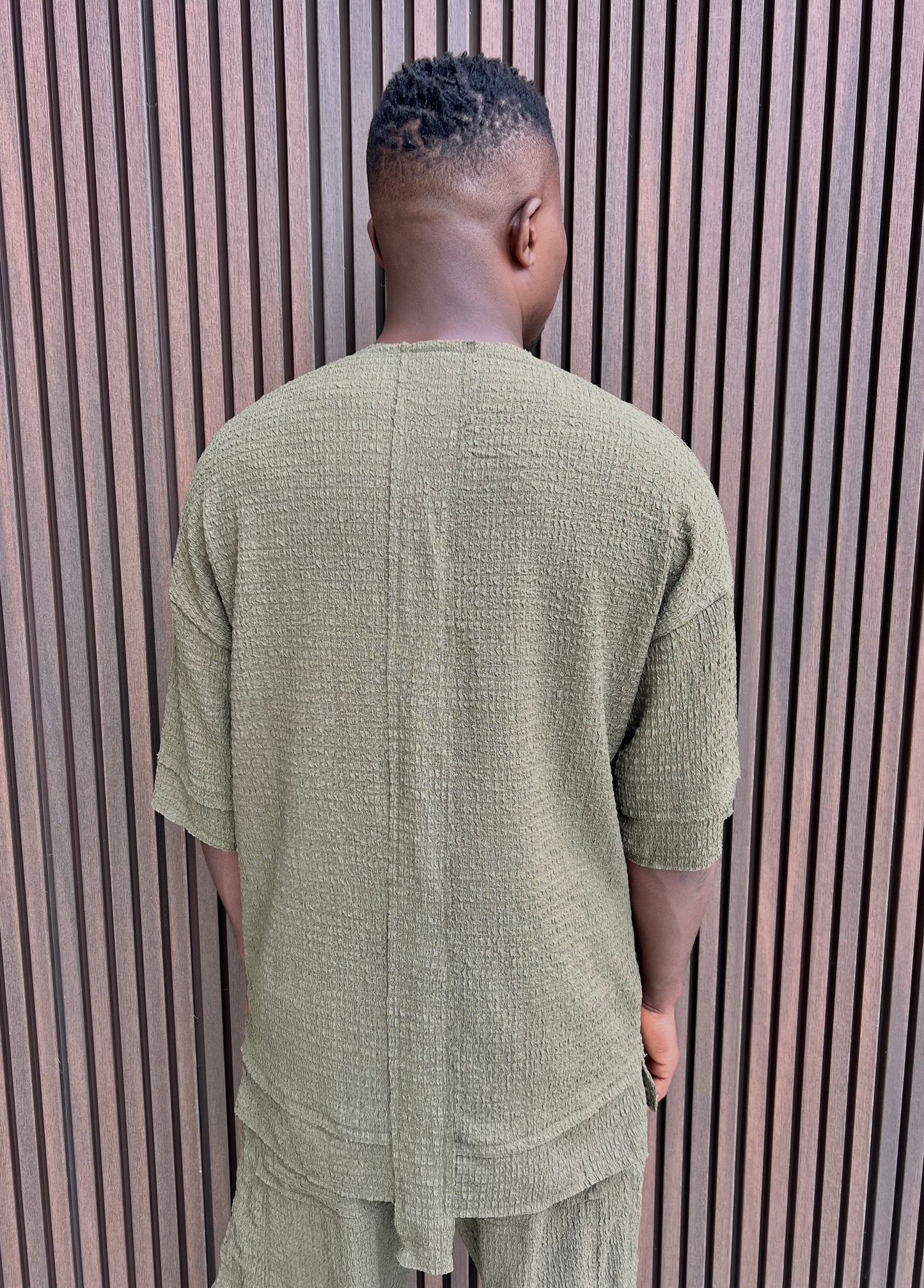 Tricou kaki din material vaporos
