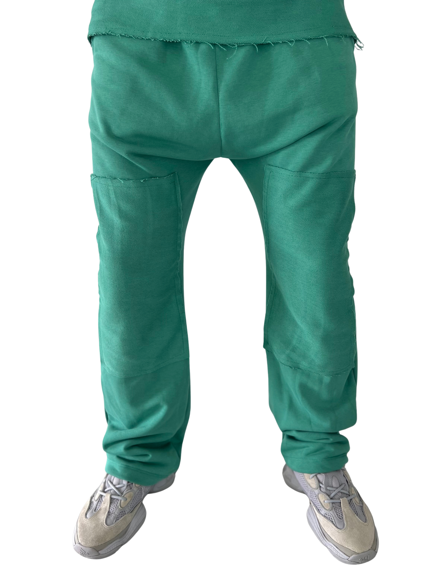 Pantaloni verzi cu design aplicat