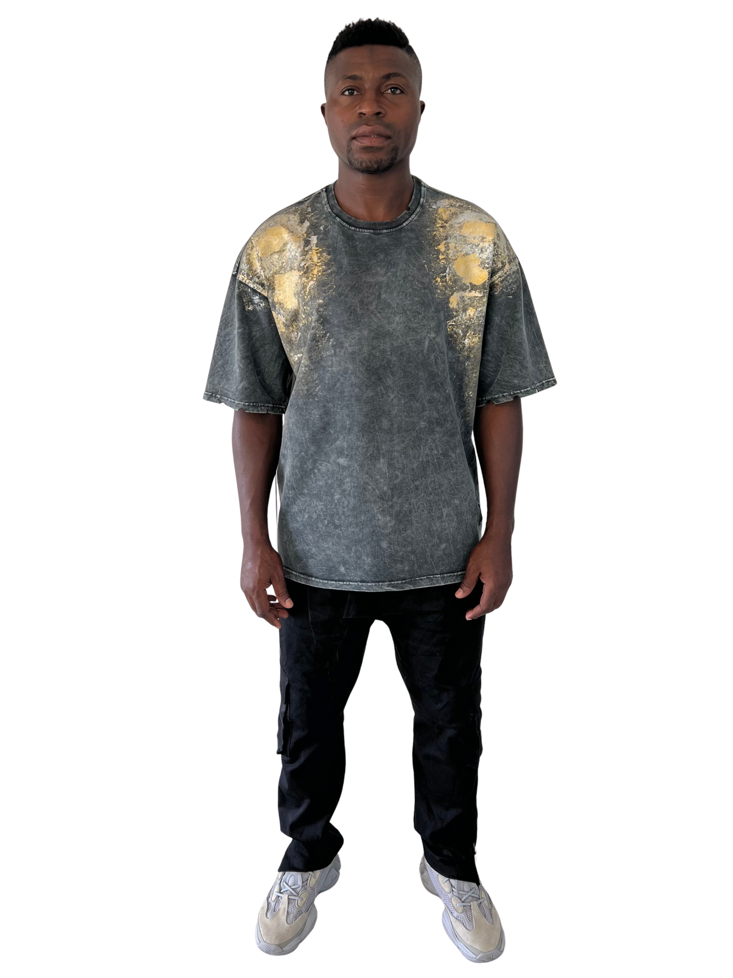 Tricou gri vopsit manual