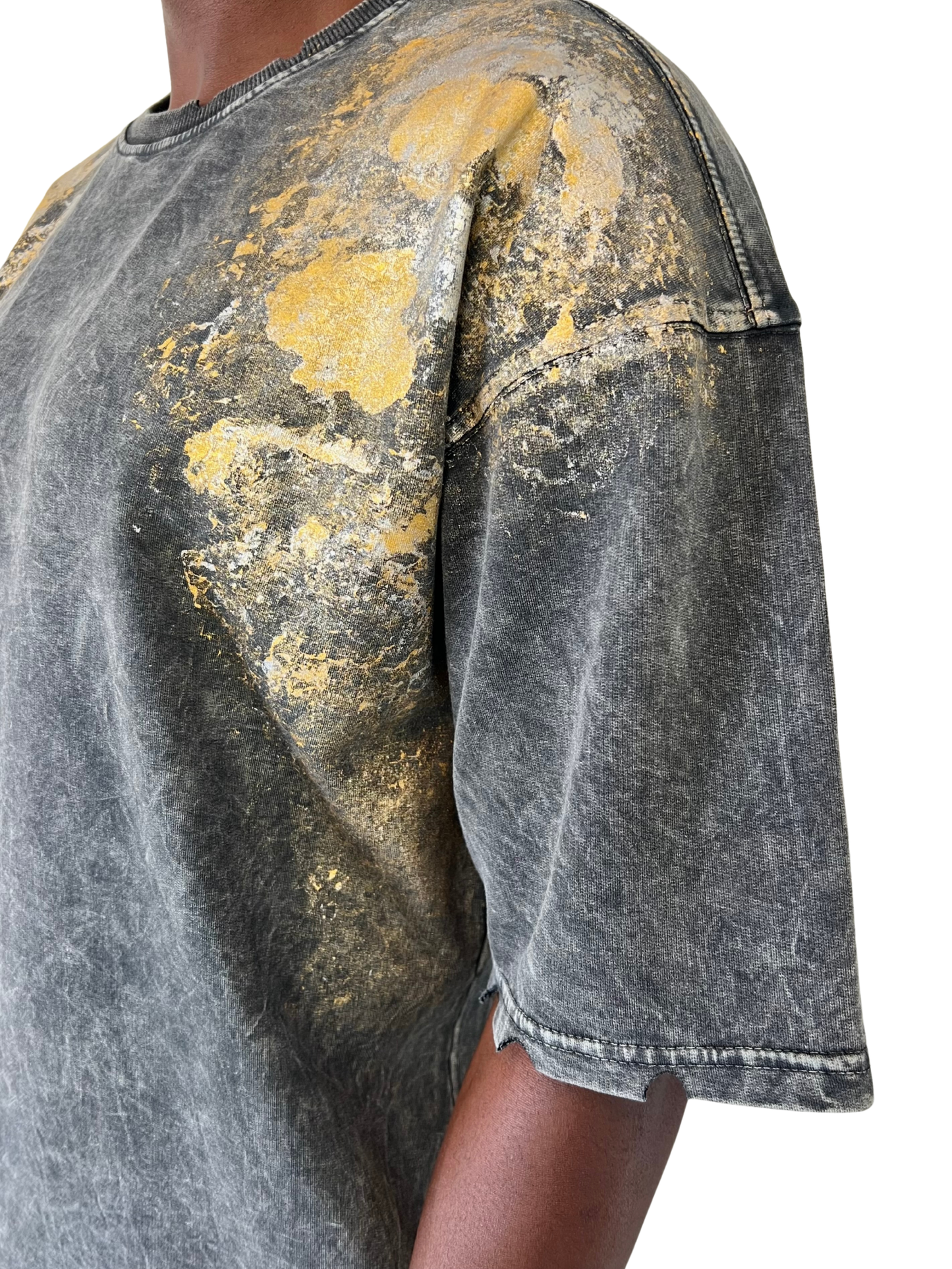 Tricou gri vopsit manual