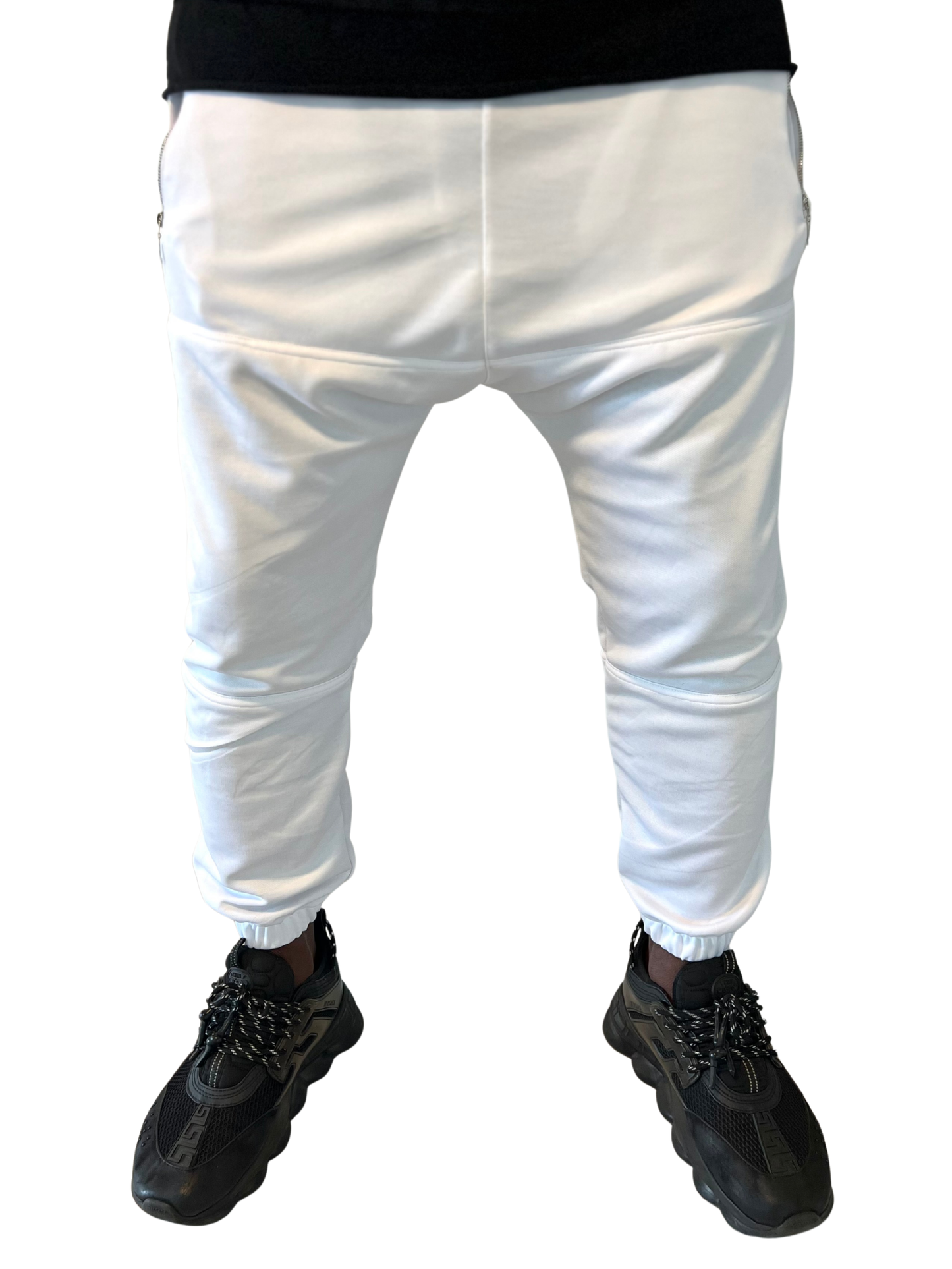 Pantaloni albi cu diverse cusaturi orizontale