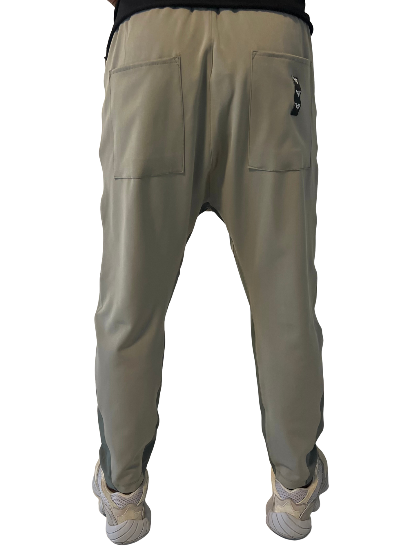 Pantaloni in combinatie de doua nuante de kaki