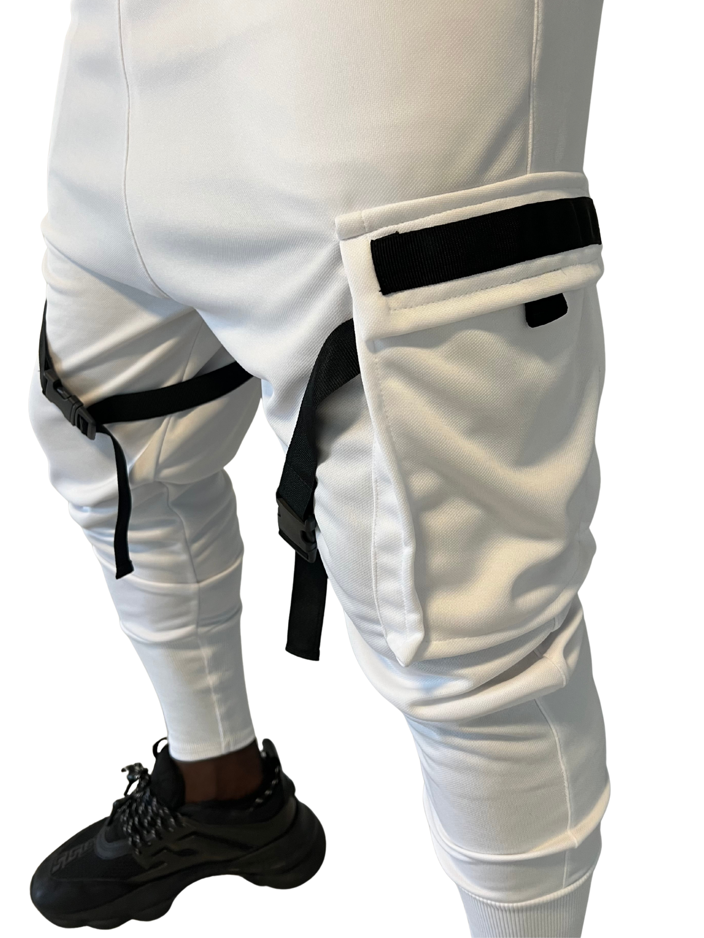 Pantaloni albi cu banda neagra aplicata