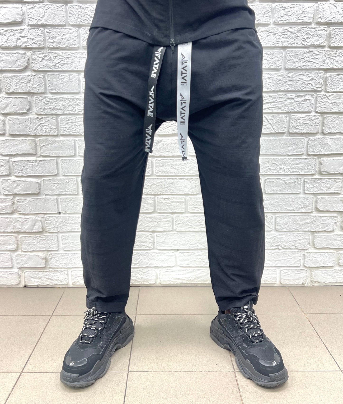 Pantaloni casual negri