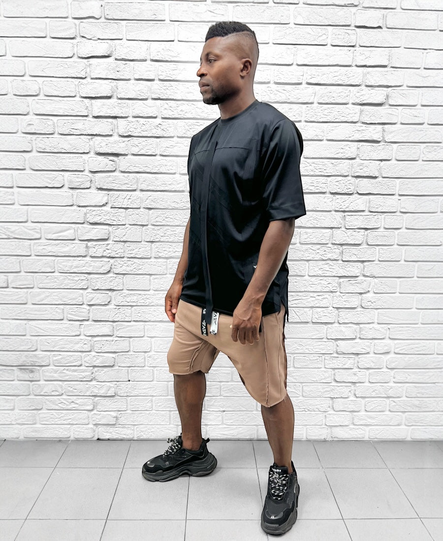 Tricou negru cu design pe fata