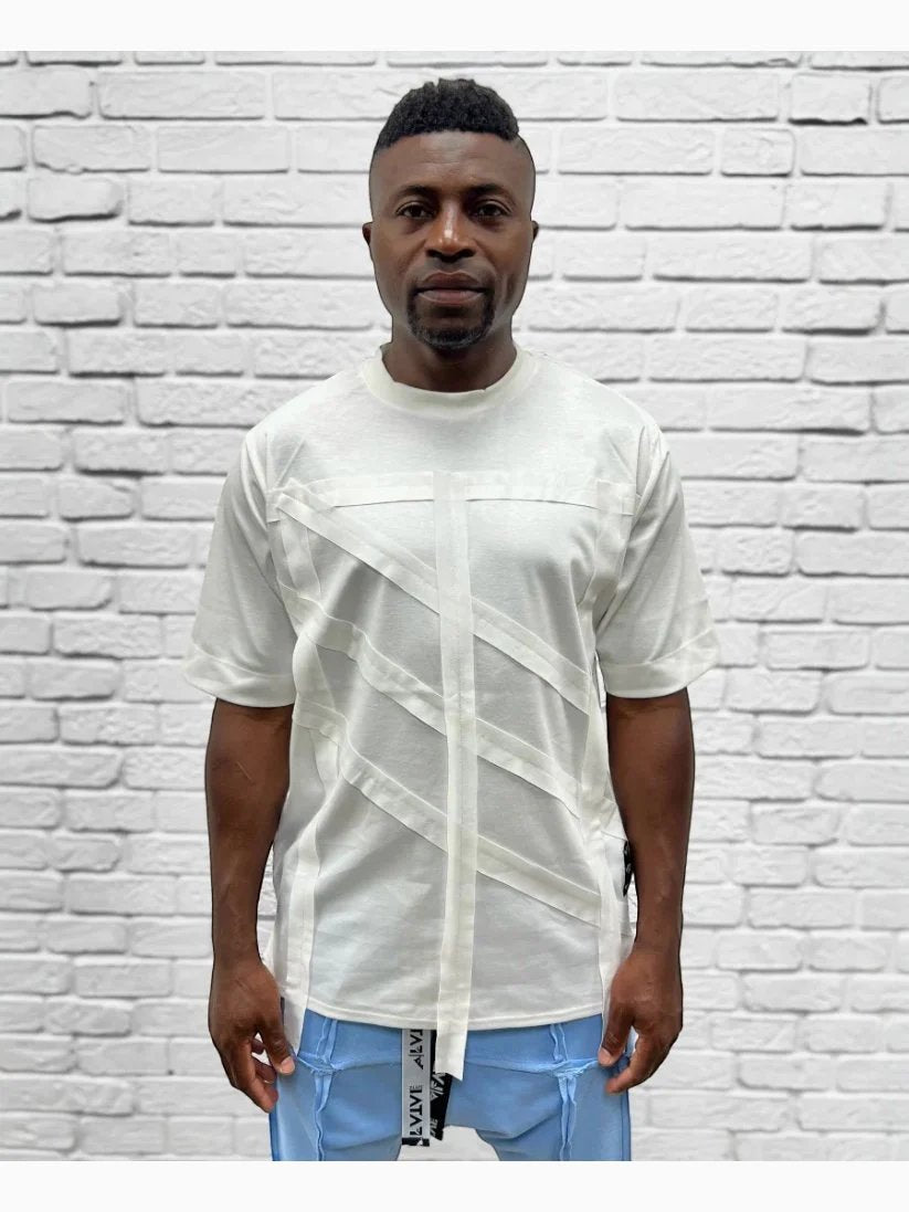 Tricou alb cu design pe fata