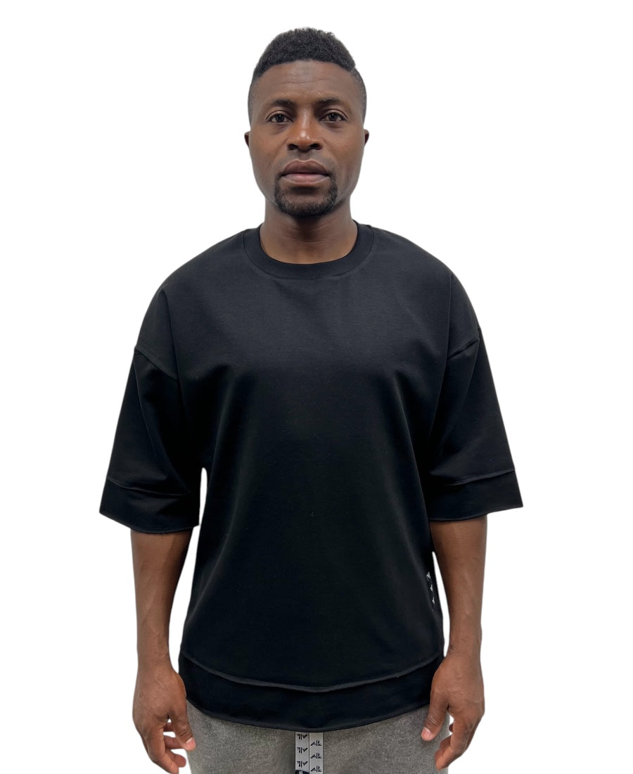Tricou negru oversize cu extensie jos si la maneci