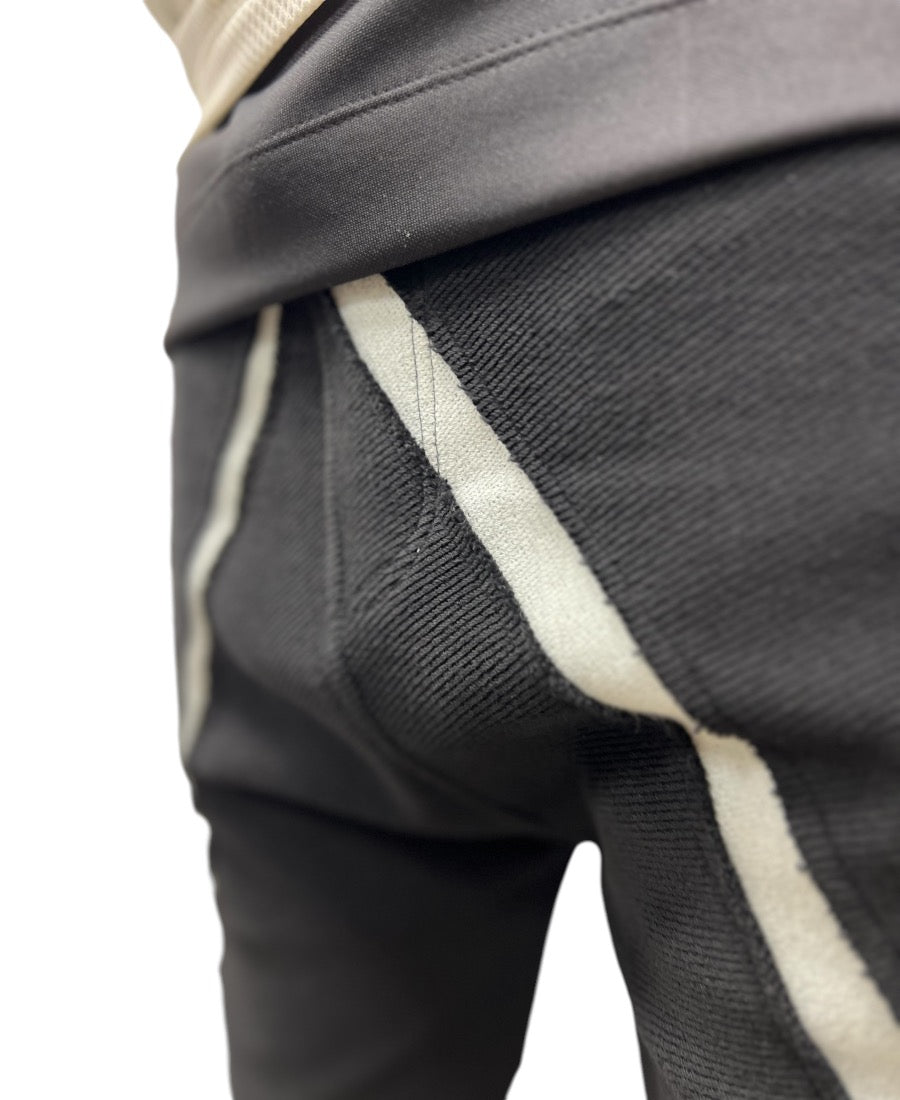 Blugi cu design negru