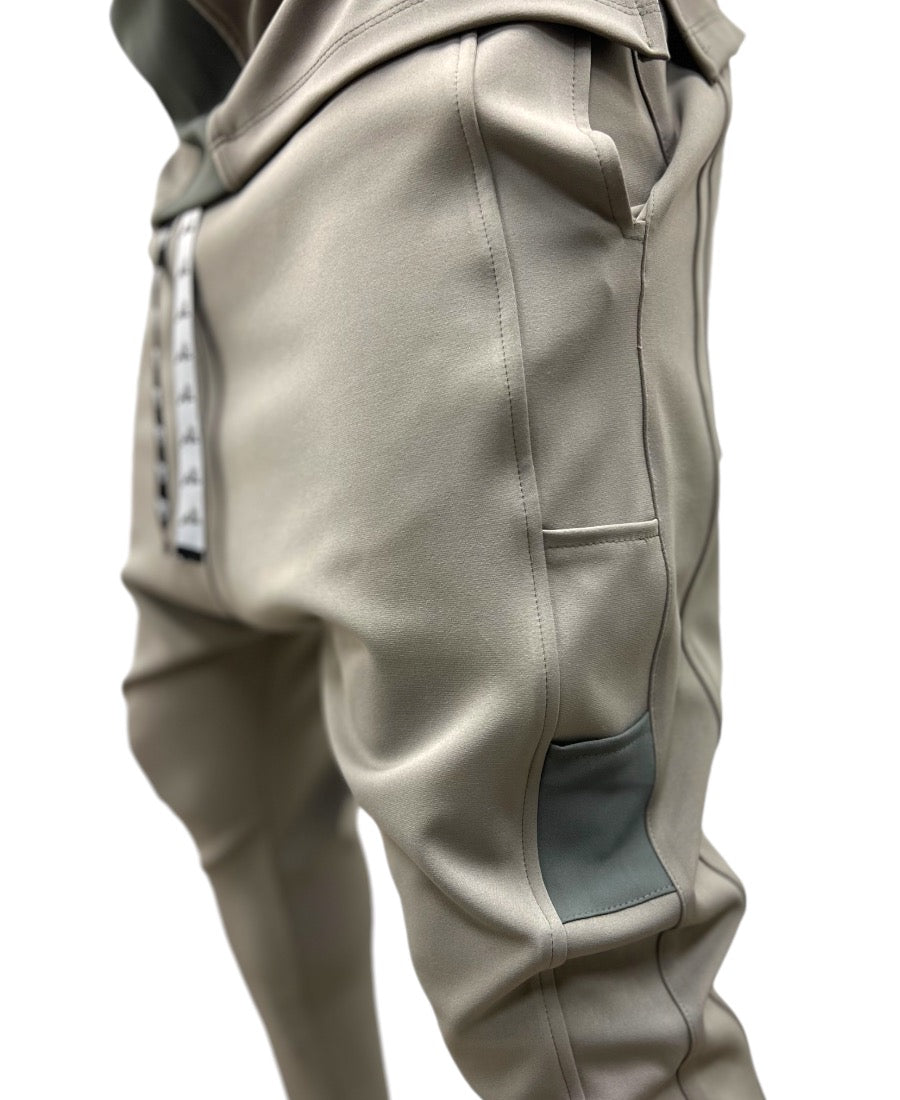 Compleu in doua combinatii de kaki
