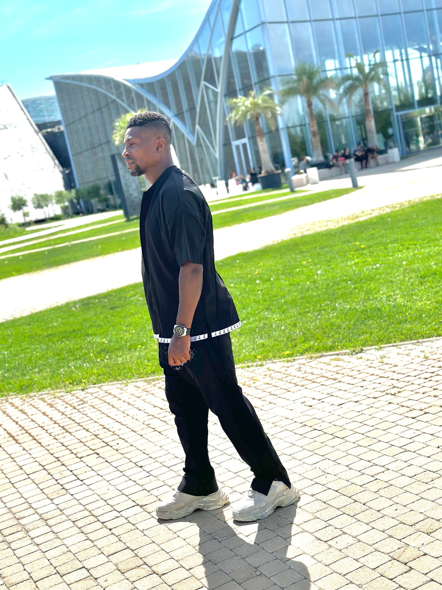 Compleu negru cu tricou tip camasa cu fermoar