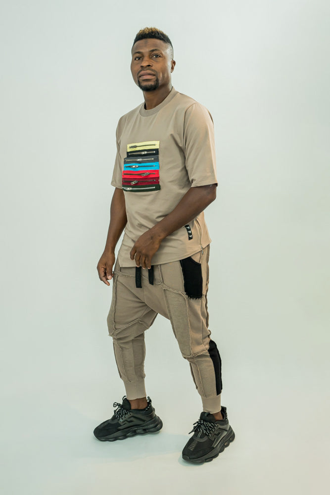 Pantaloni cappuccino cu multiple taieturi