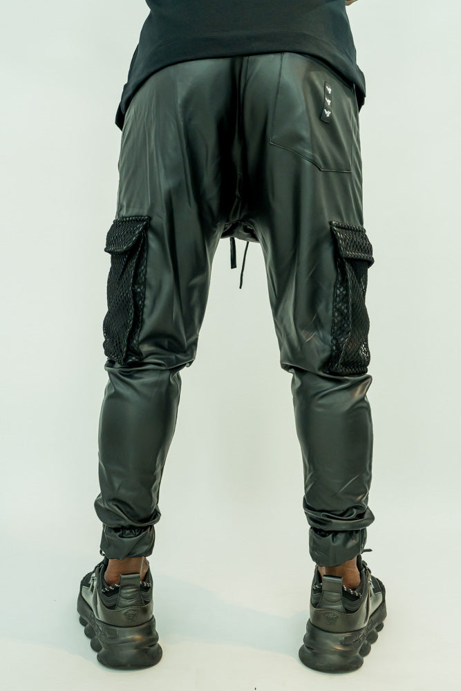 Pantaloni imitatie de piele cu buzunare cu plasa