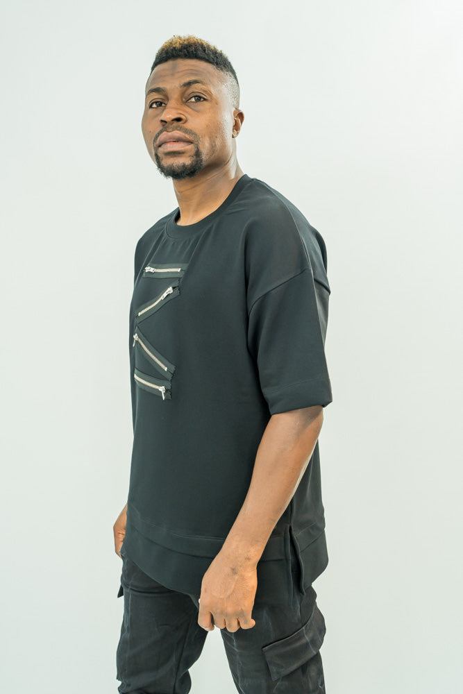 Tricou negru cu design din fermoare si extensie