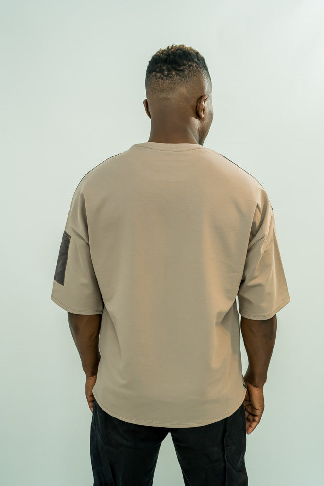 Tricou cappuccino cu fas catifelat si fermoar pe maneca