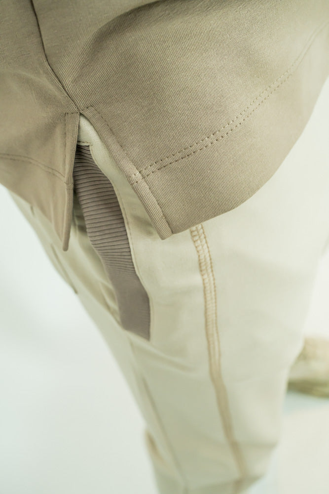 Pantaloni crem cu detalii cappuccino si cusaturi ca detalii
