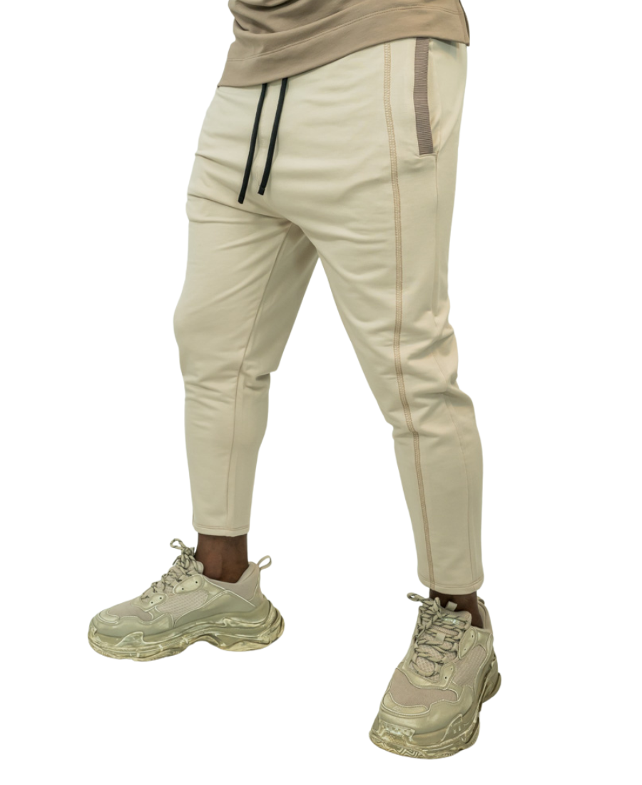 Pantaloni crem cu detalii cappuccino si cusaturi ca detalii