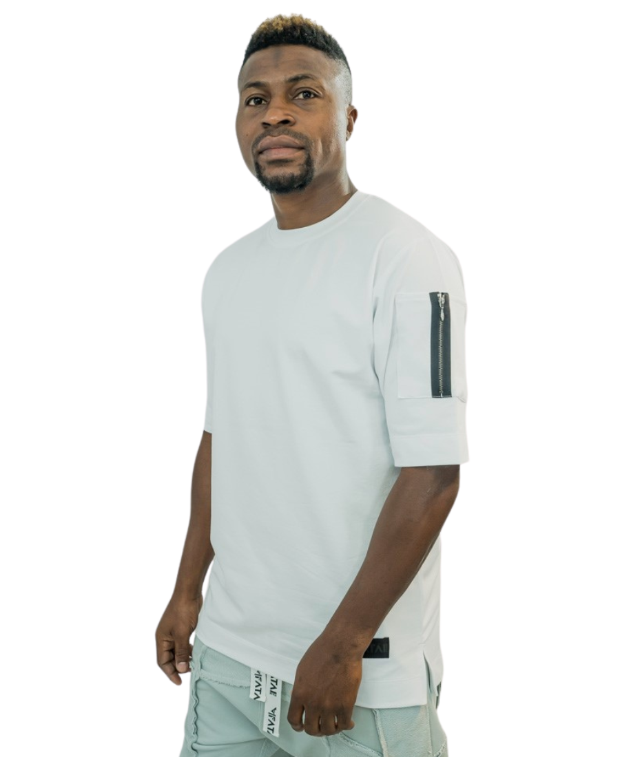 Tricou alb cu fermoar pe maneca