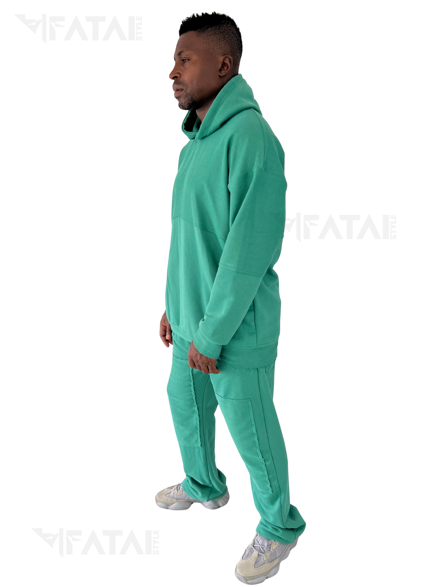 Pantaloni verzi cu design aplicat