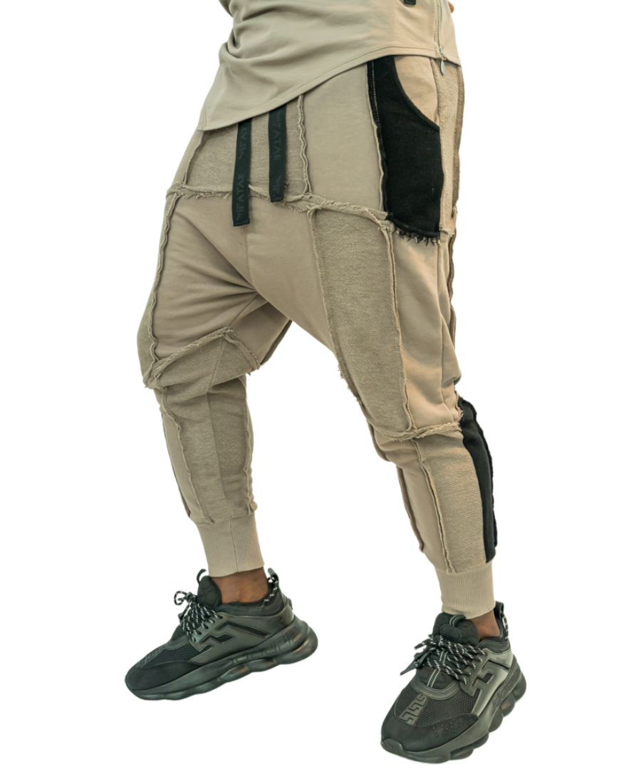 Pantaloni cappuccino cu multiple taieturi
