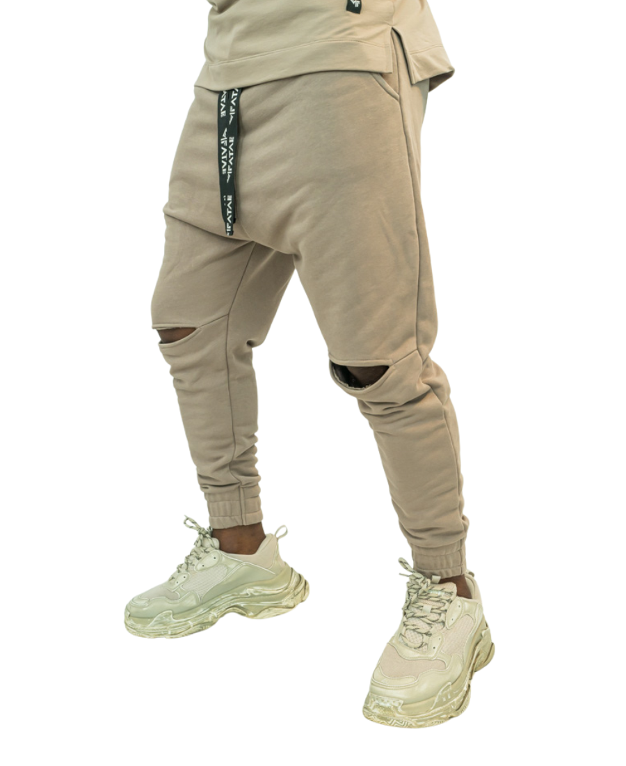 Pantaloni cappuccino cu taietura la genunchi