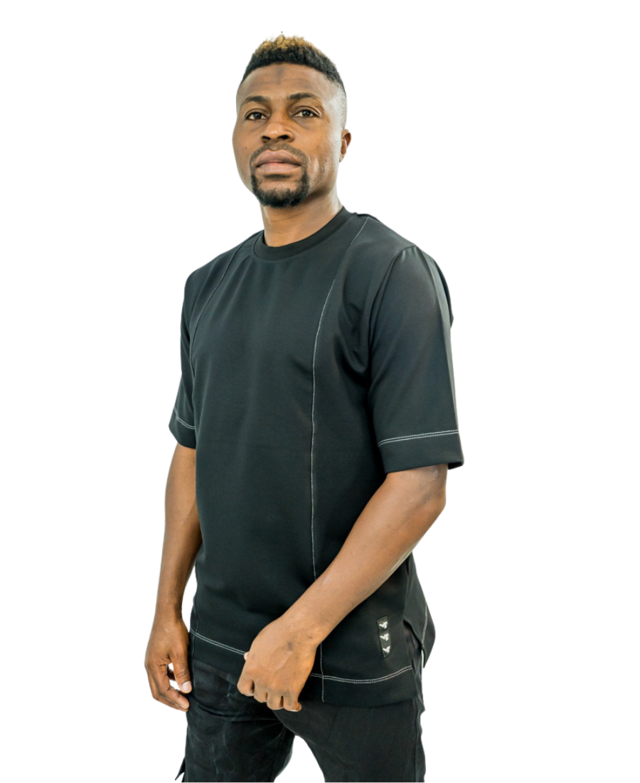 Tricou negru cu cusaturi albe