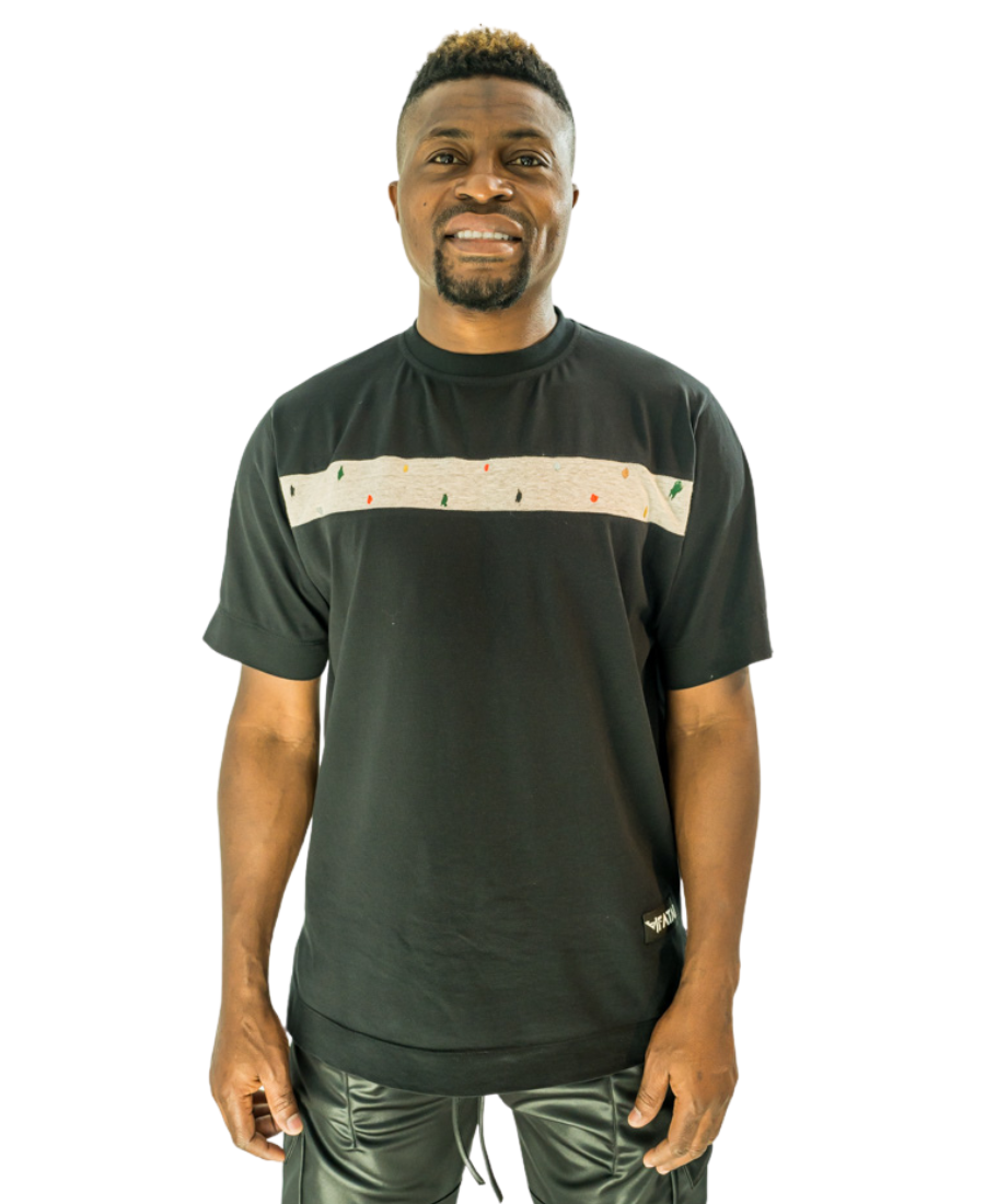 Tricou negru cu detalii vopsite