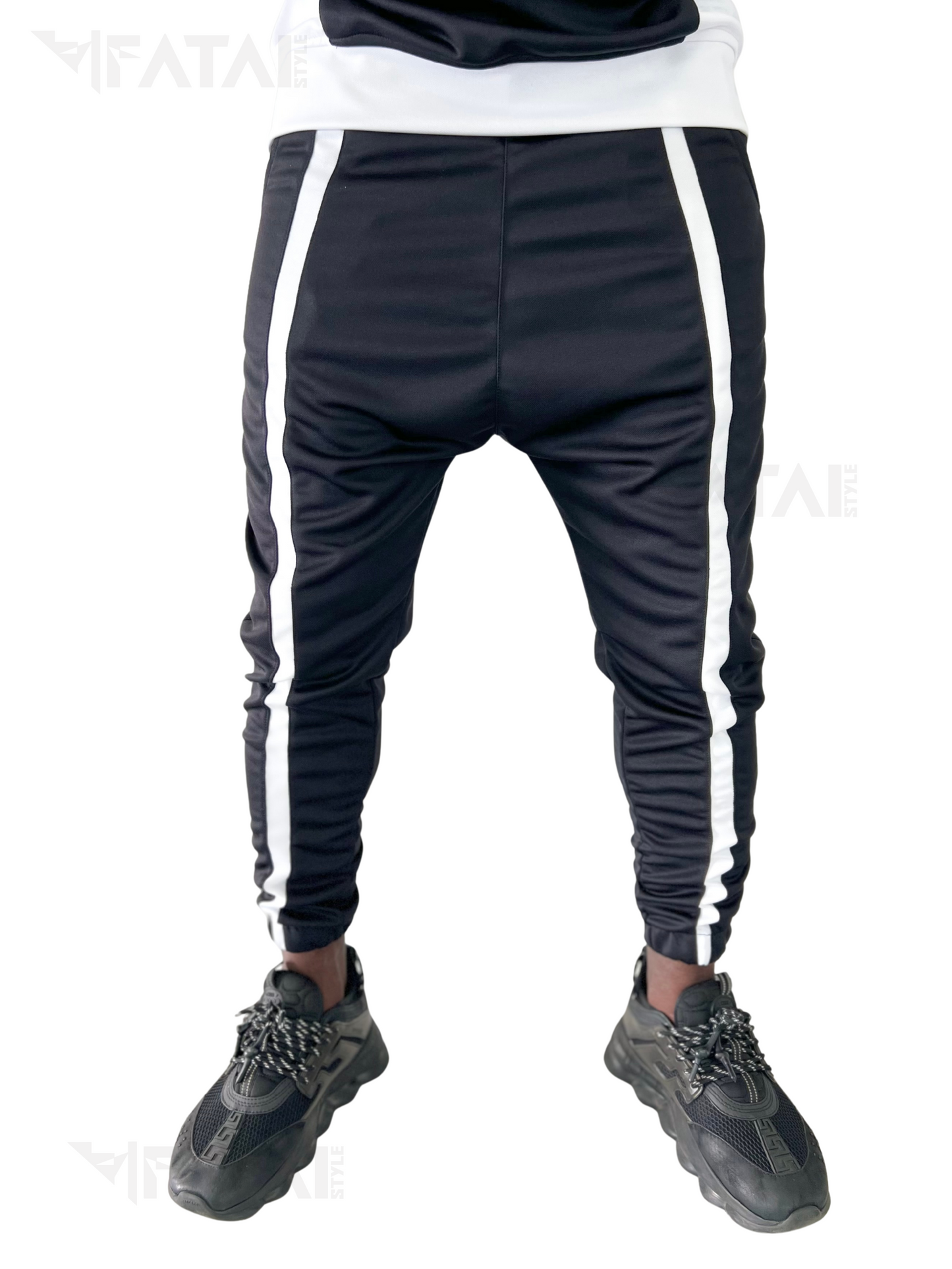 Compleu in combinatie alb/negru