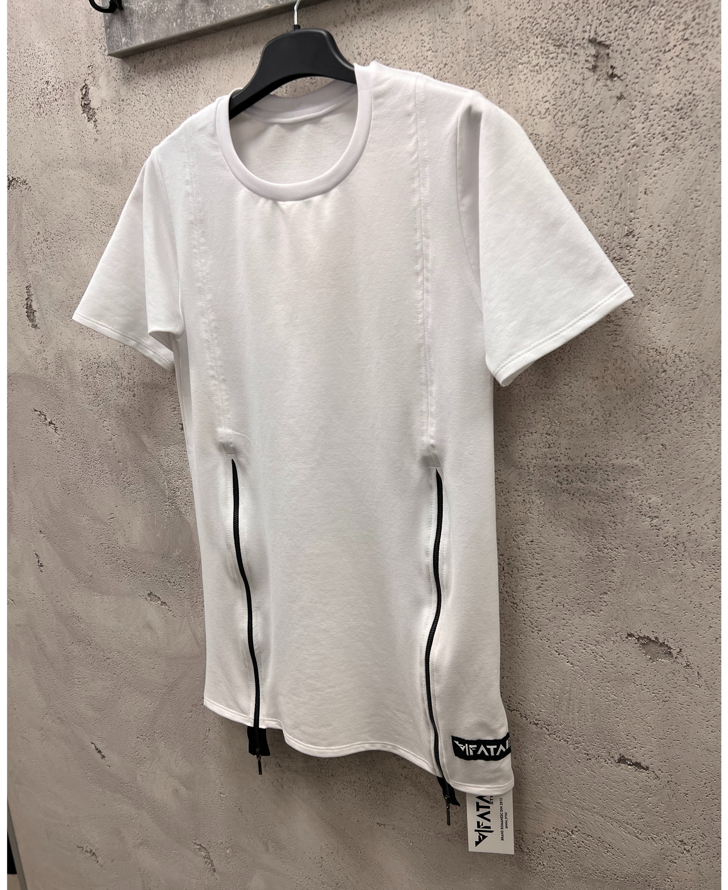 Tricou alb cu fermoare