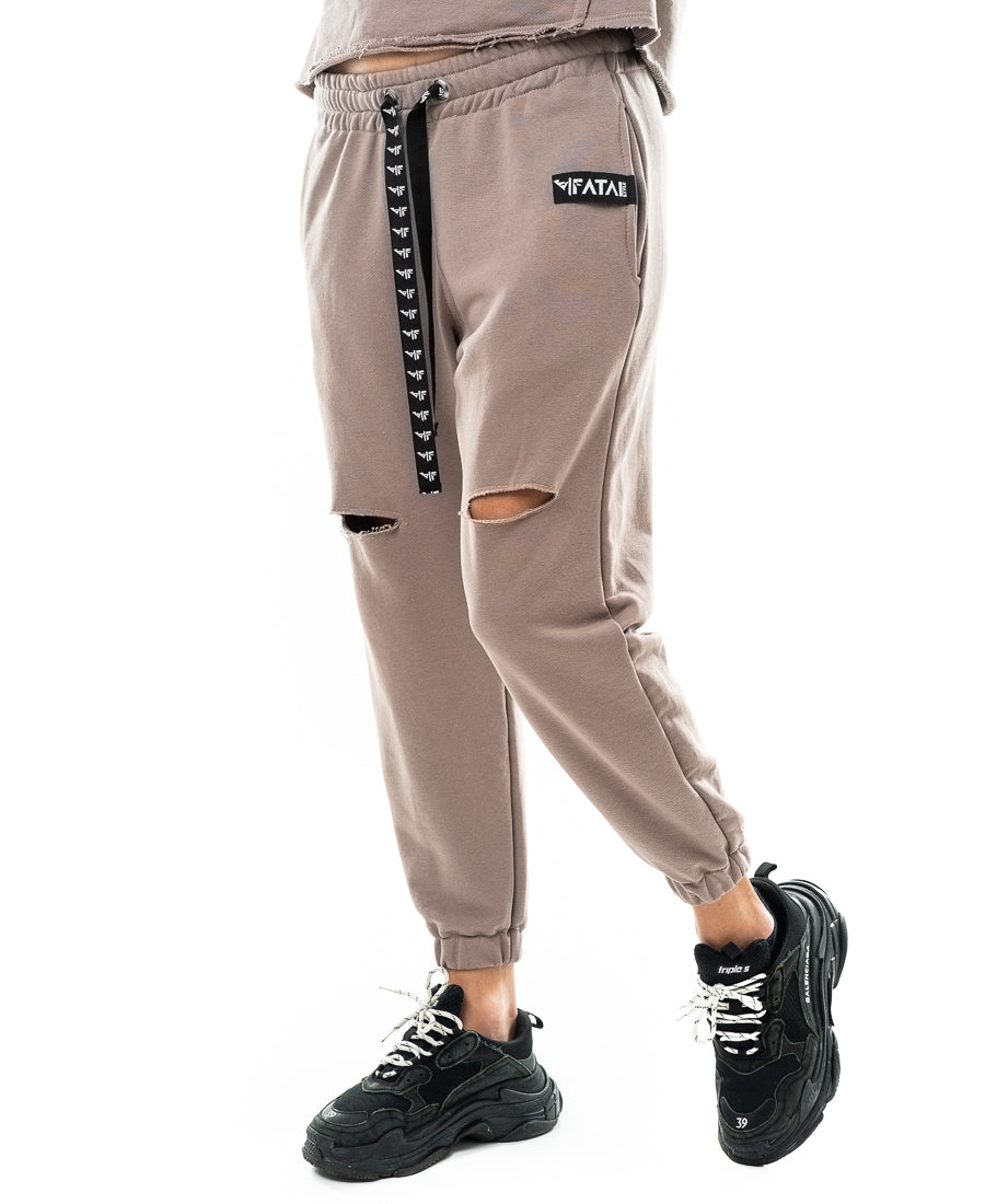 Pantaloni capuccino cu o taietura pe picior si elastec la glezna