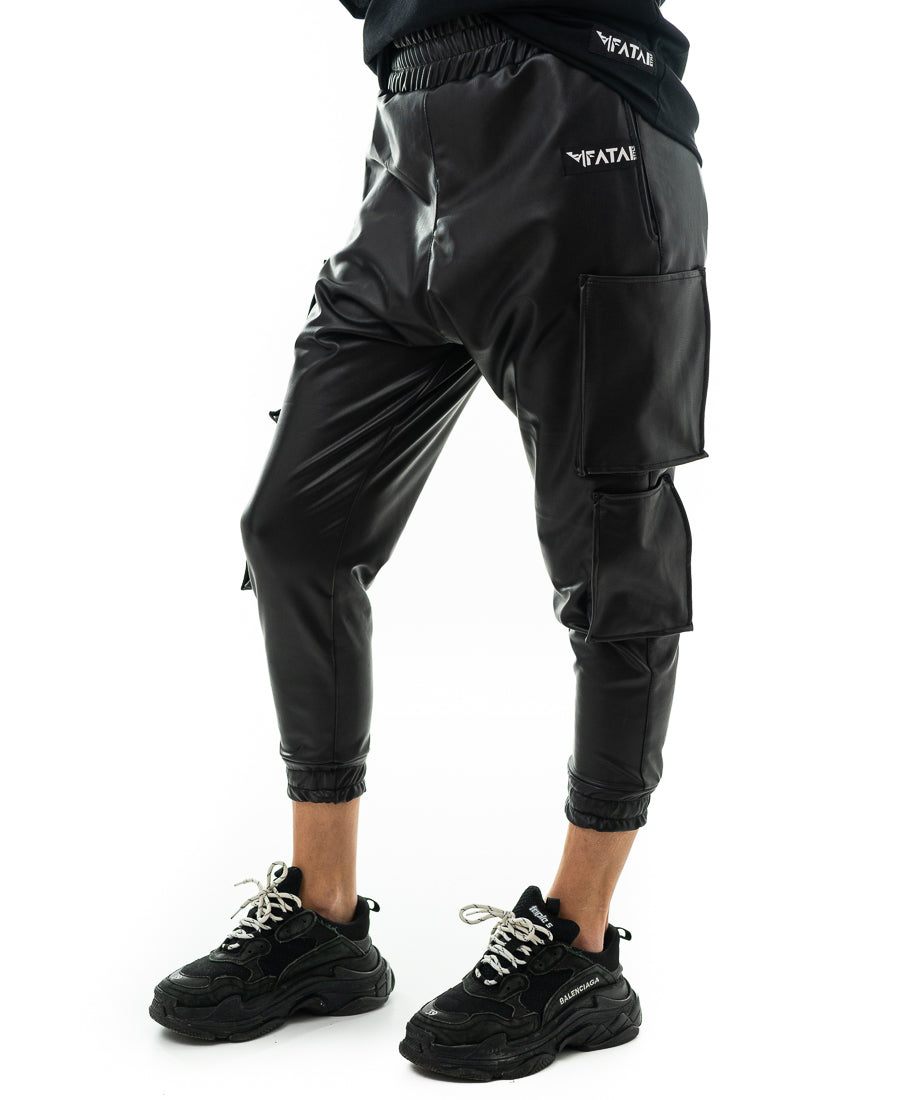 Pantaloni negri cu buzunare laterale din imitatie de piele