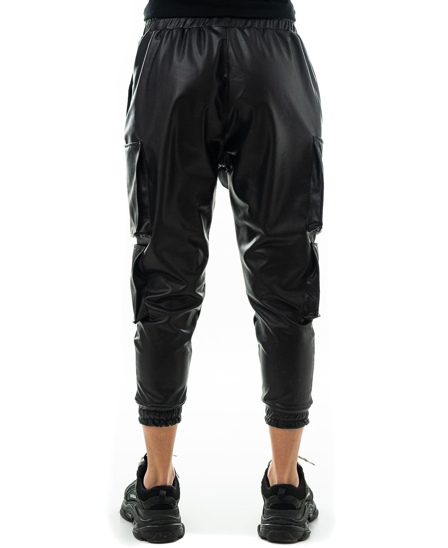 Pantaloni negri cu buzunare laterale din imitatie de piele