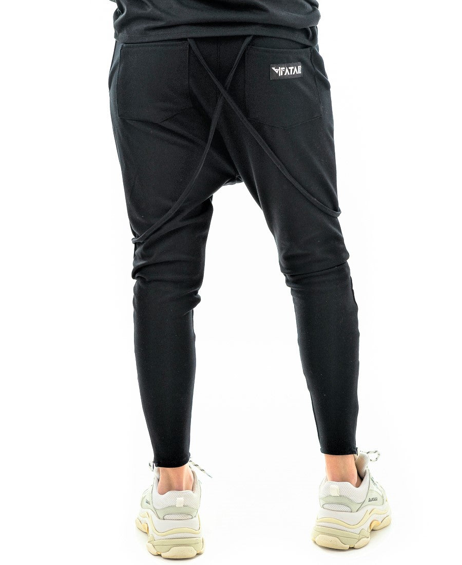 Pantaloni cu bretele incrucisate