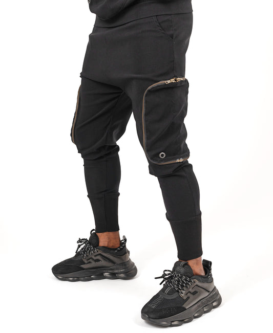 Pantaloni negri cu buzunare laterale detasabile