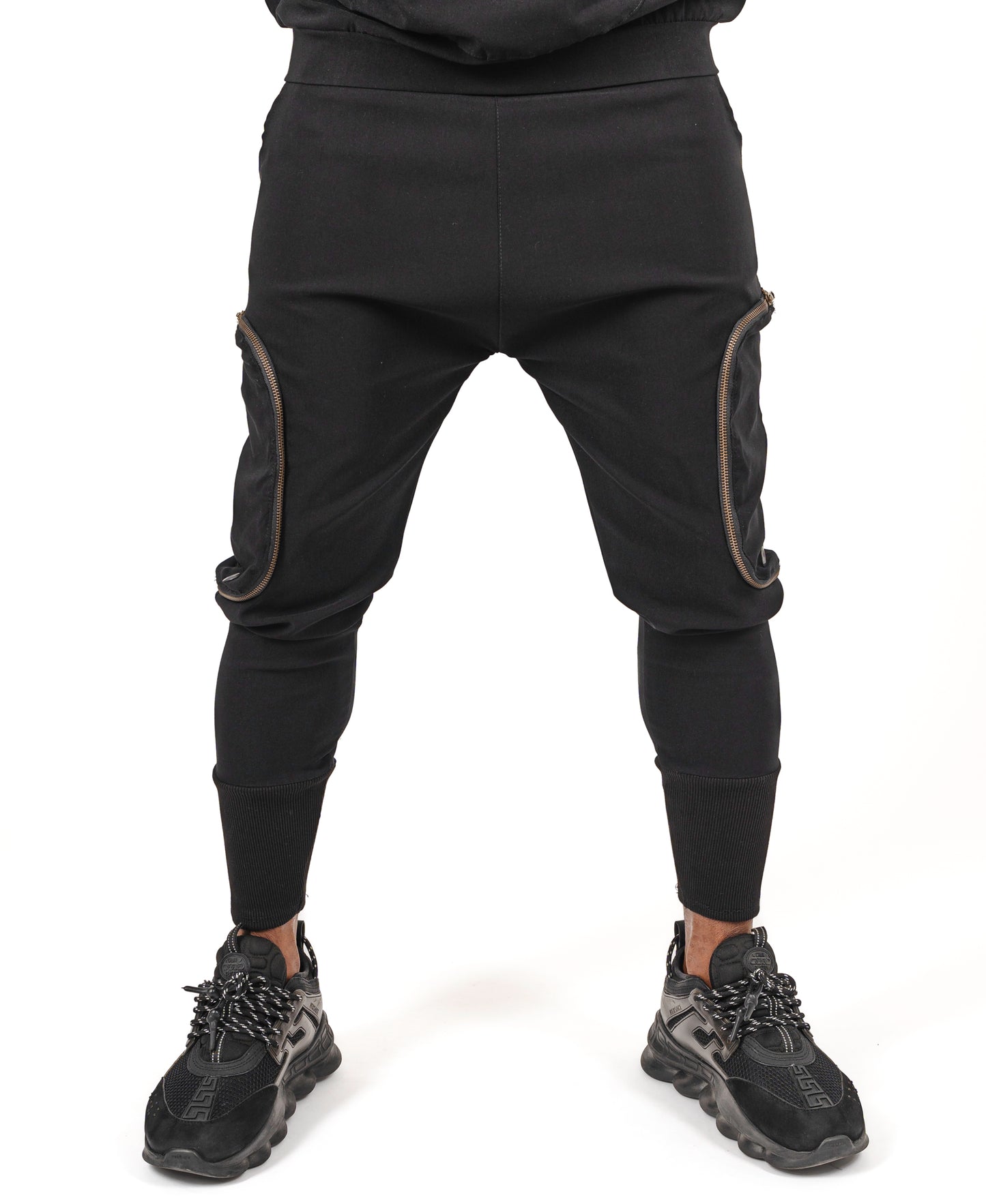Pantaloni negri cu buzunare laterale detasabile