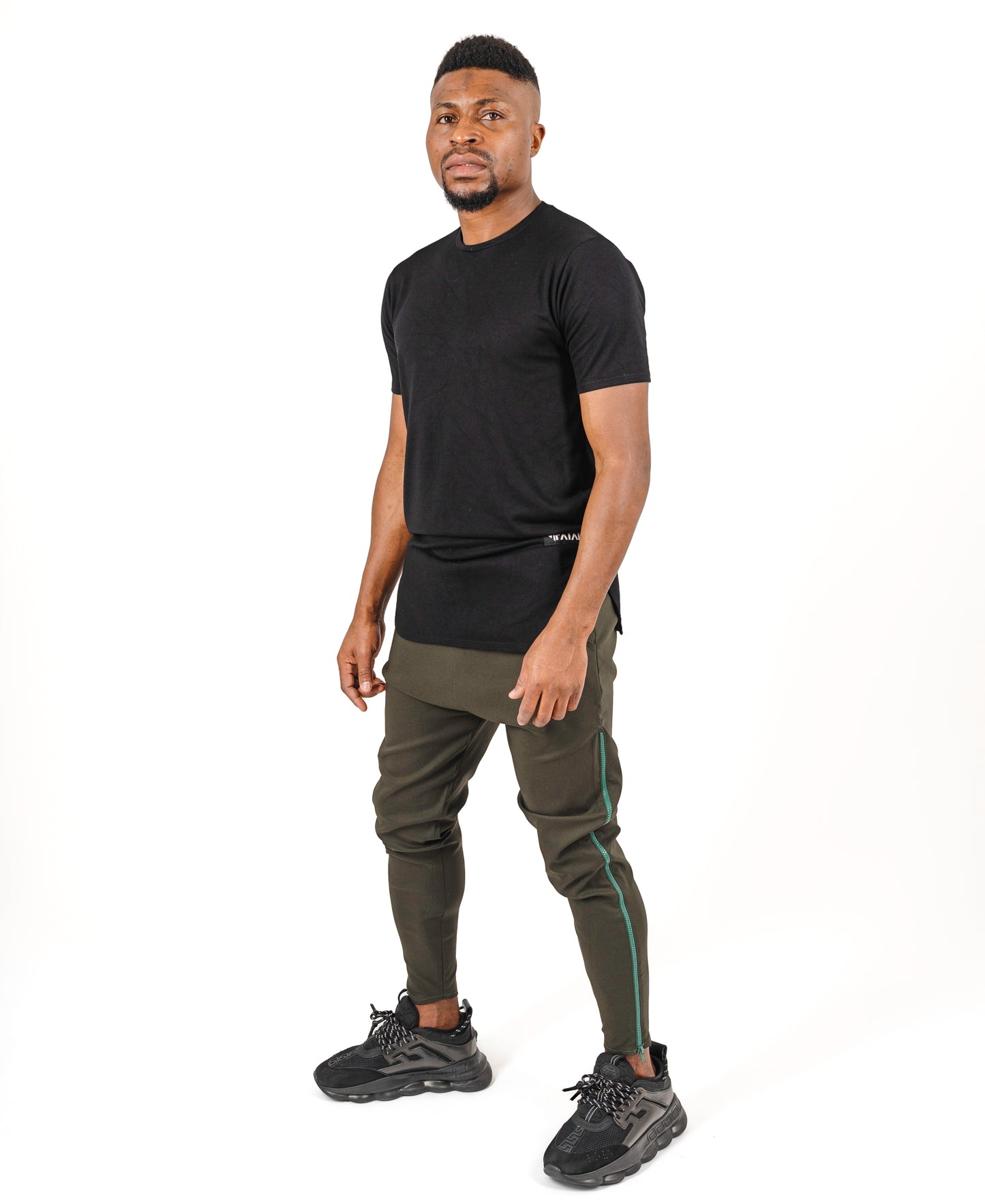 Pantaloni kaki cu fermoar verde lung
