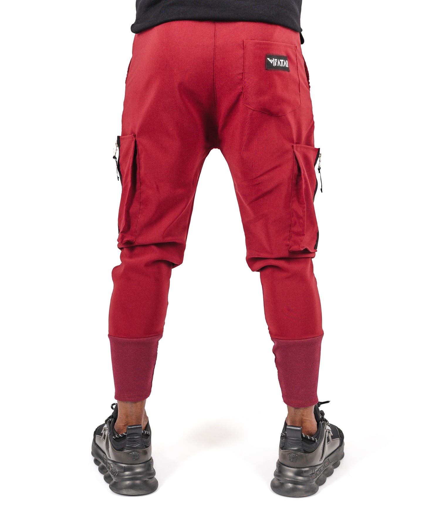 Pantaloni burgundy cu buzunare laterale si snur cu logo
