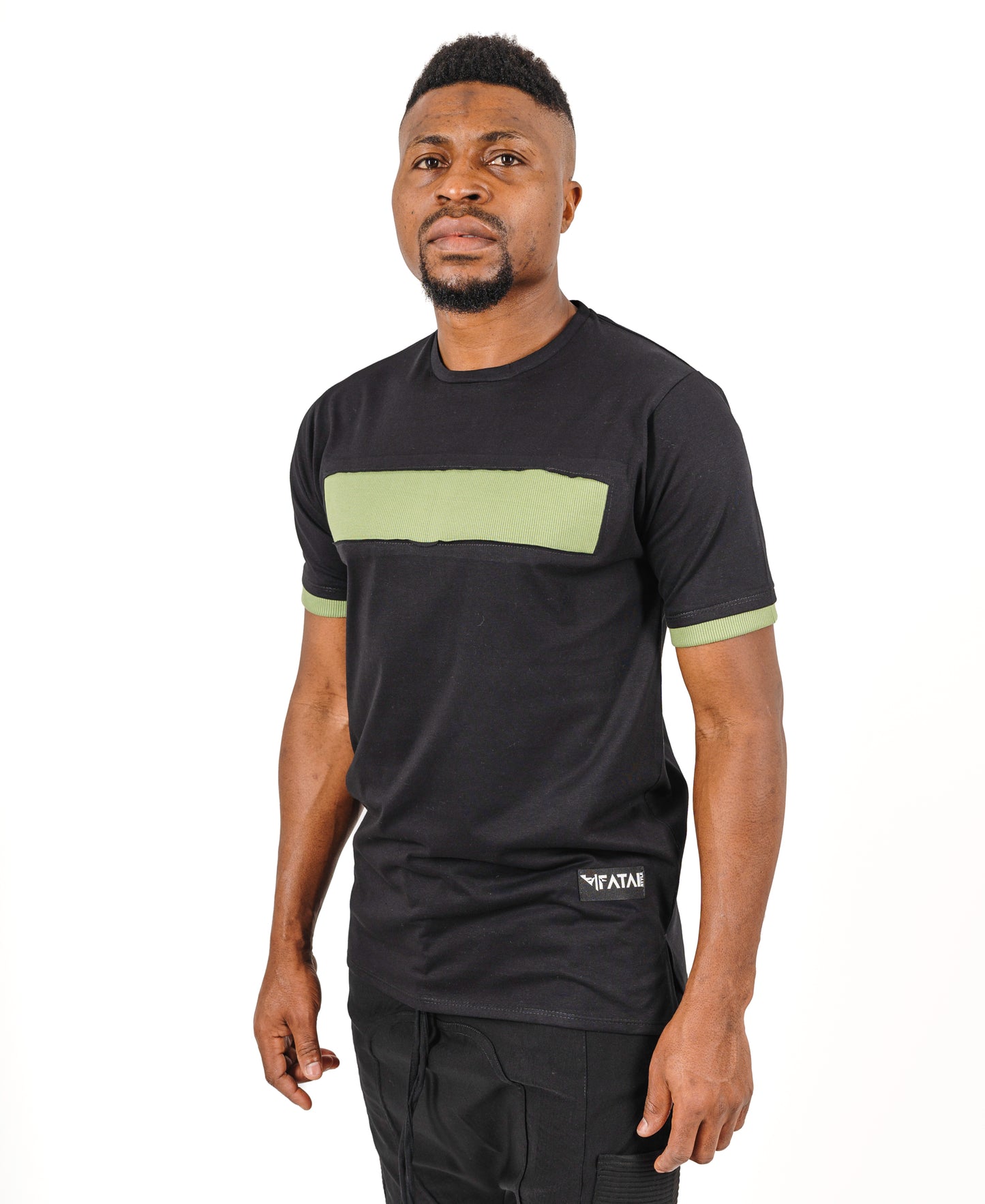 Tricou negru cu design verde