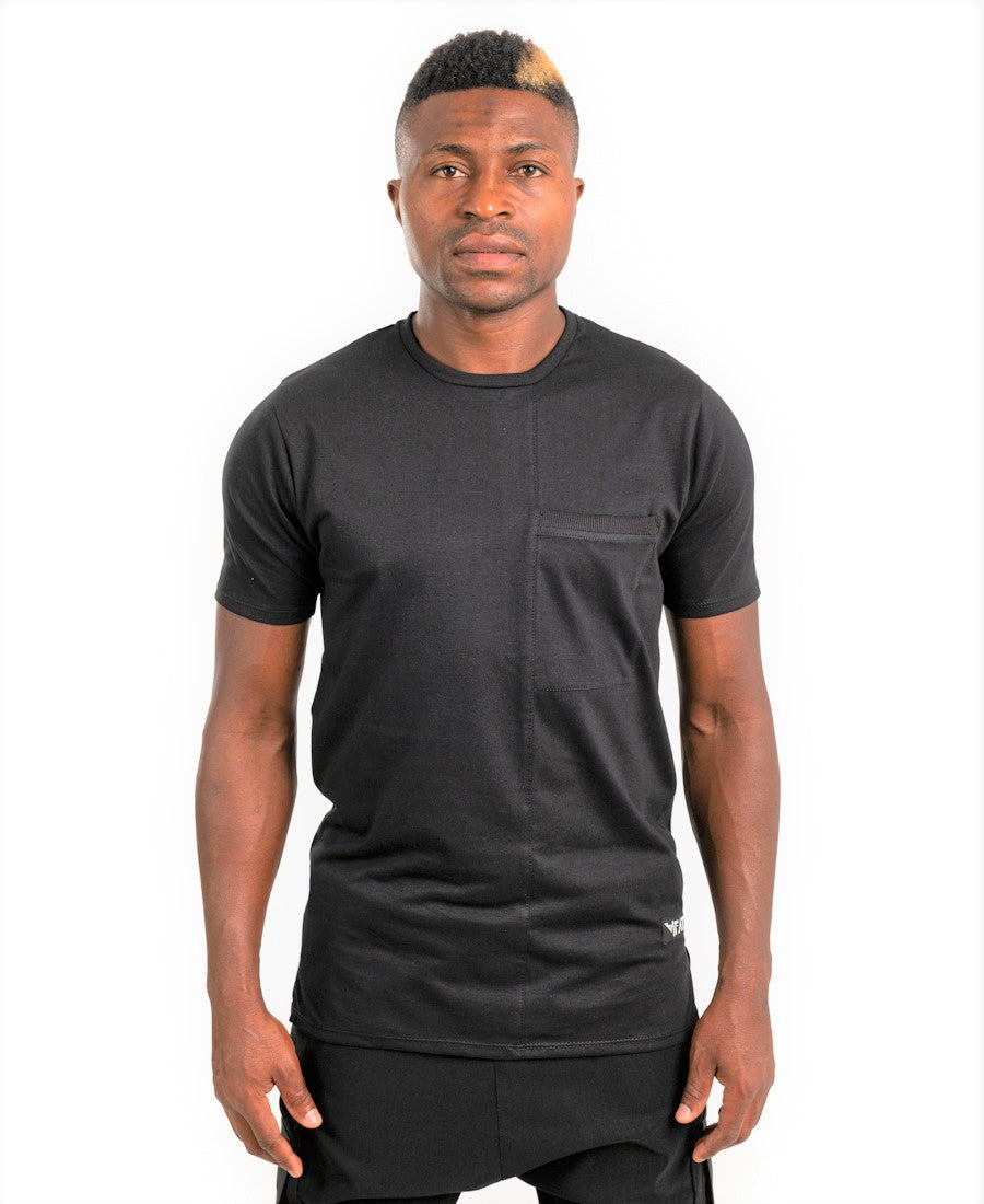 Tricou negru cu detalii la buzunar
