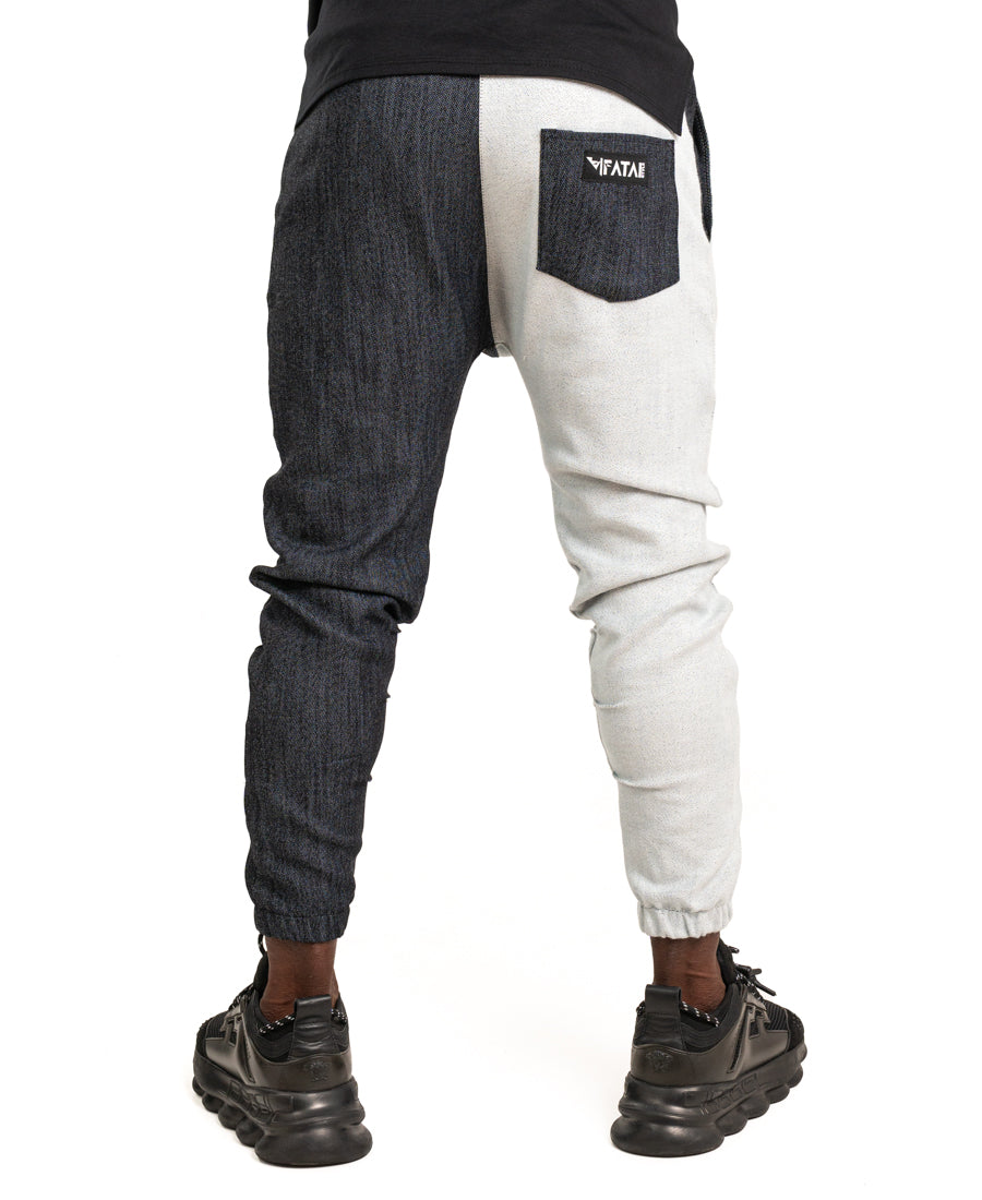 Pantaloni tip blugi