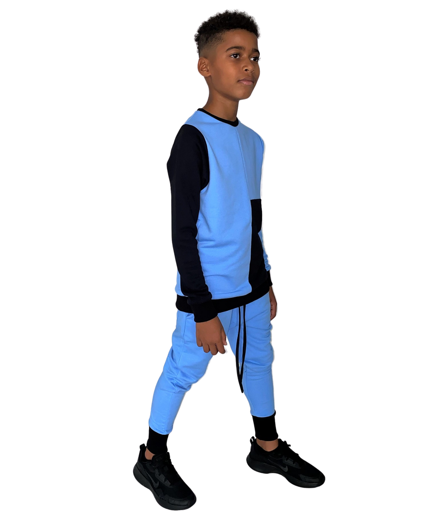 Trening unisex albastru cu detalii negre