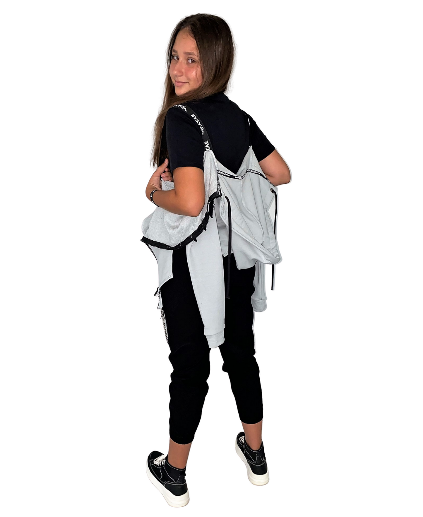 Hanorac gri deschis cu bretele pe interior tip ghiozdan