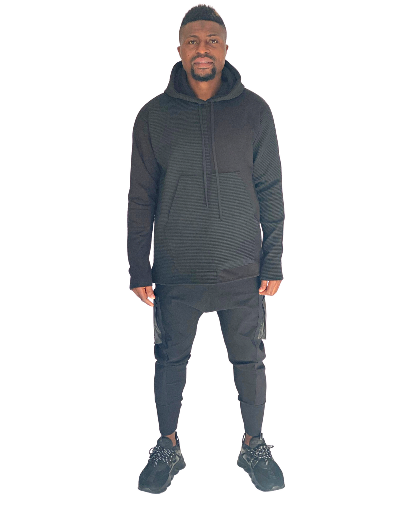 Hanorac negru cu design deosebit