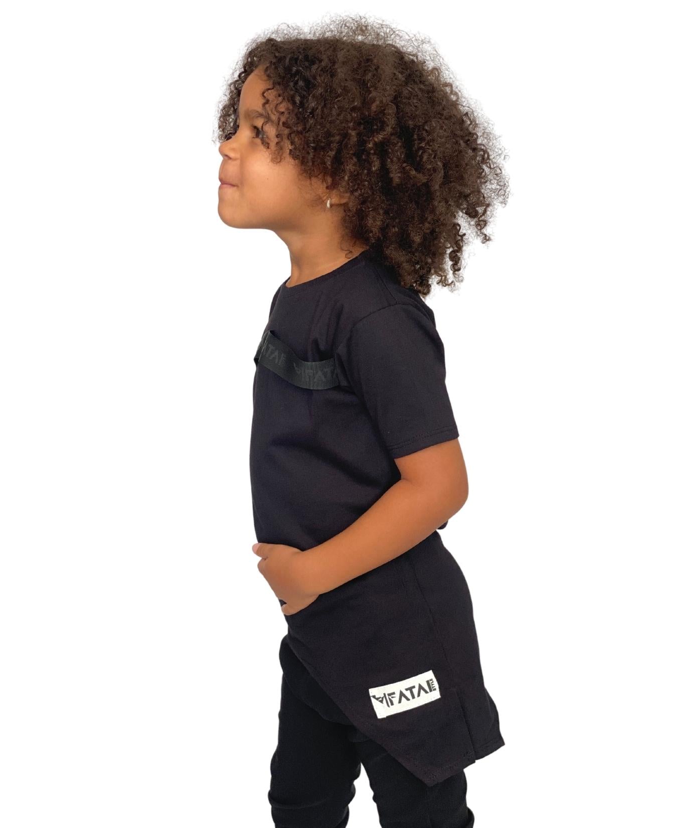 Tricou negru unisex asimetric